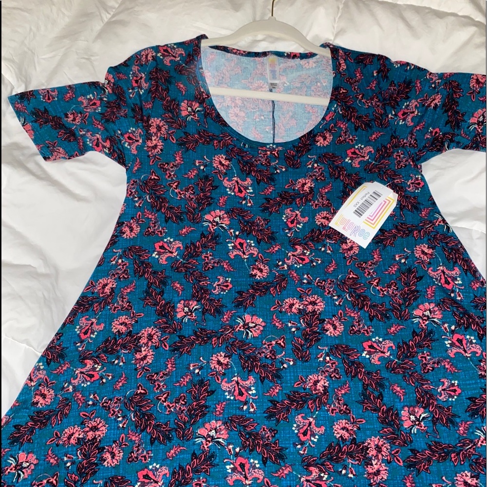 Lularoe perfect T
